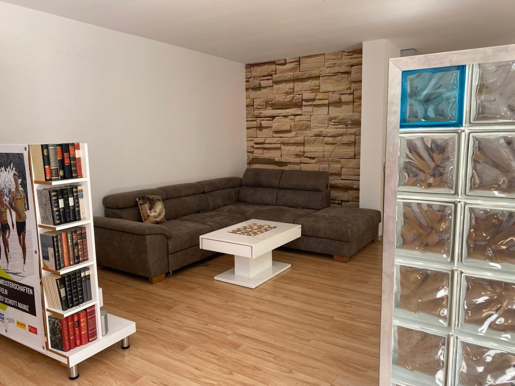 Ferienwohnung An Den Weinbergen Essenheim Luaran gambar
